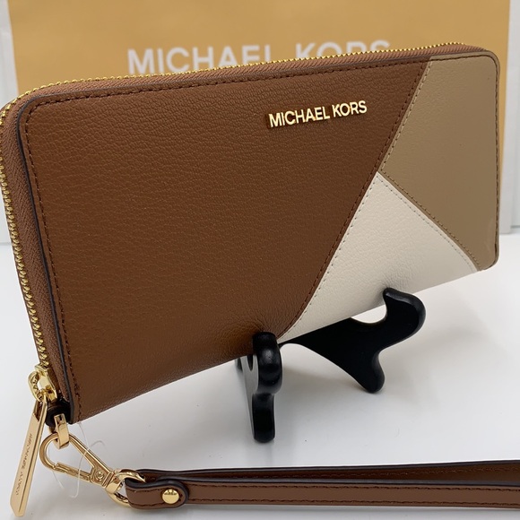 MICHAEL KORS LARGE TRAVEL CONTINENTAL WRISTLET WALLET PHONEHOLDER LUGGAGE Multi - Picture 4 of 14